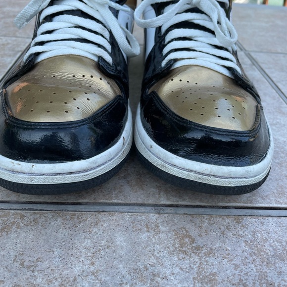 Men’s Air Jordan 1 Low Gold Toe CQ9447 main image 9
